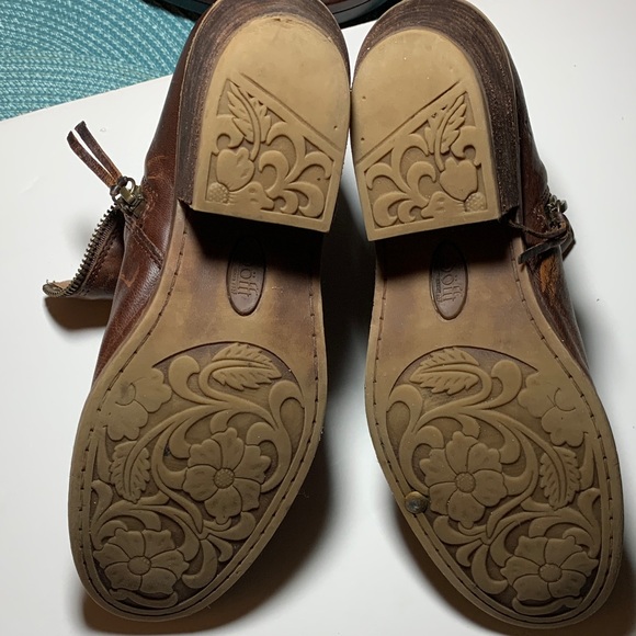 Sofft Rich Brown Distressed Leather Ankle Boots - Picture 5 of 9